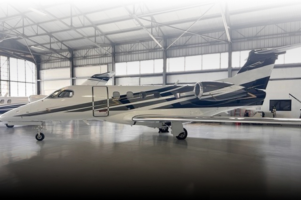 Embraer Phenom 300
